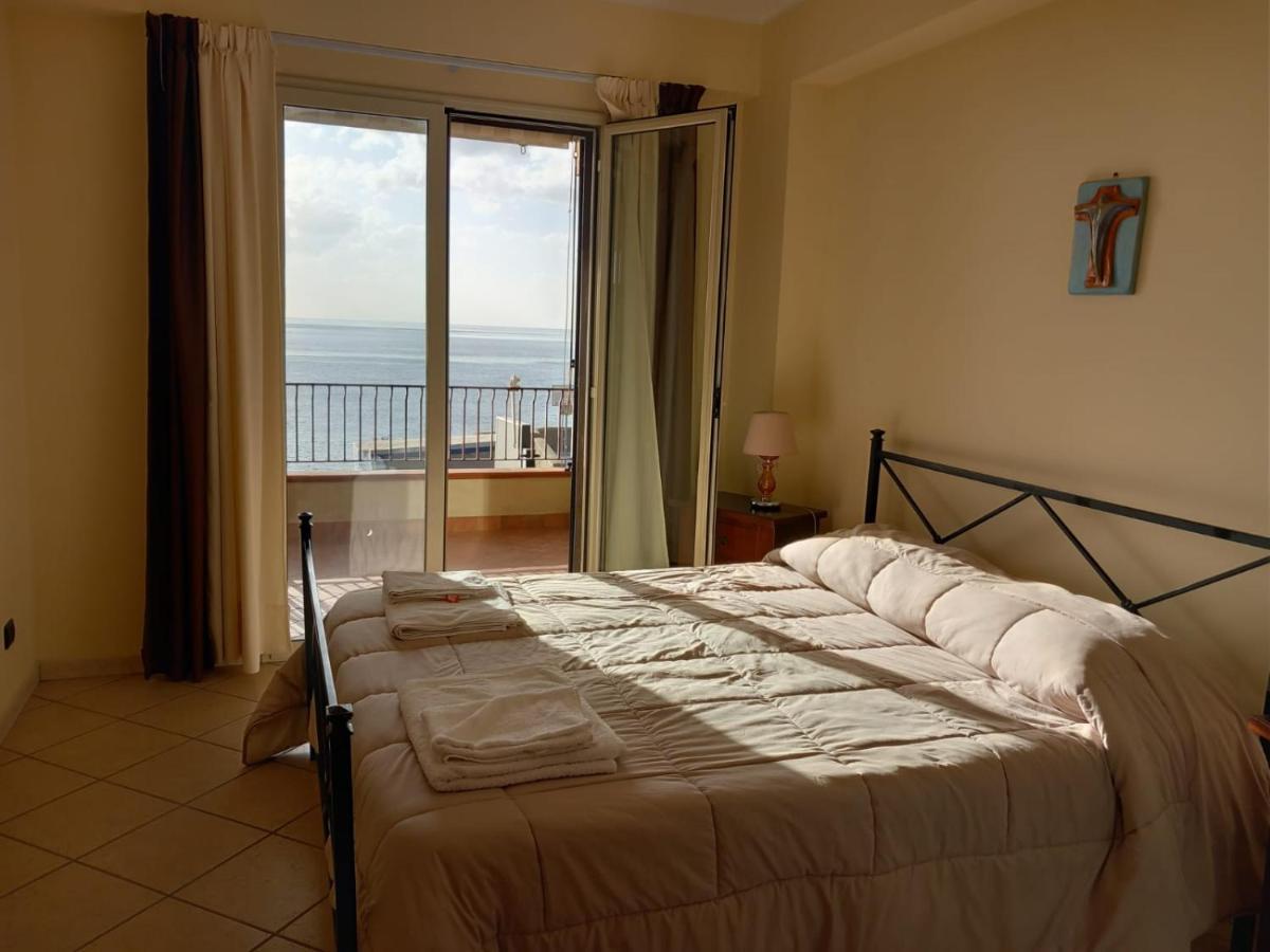 B&B La Sirena Санта-Тереза-ді-Рива Екстер'єр фото