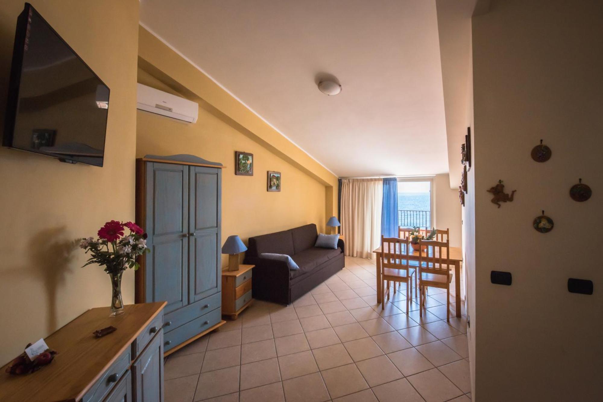 B&B La Sirena Санта-Тереза-ді-Рива Екстер'єр фото