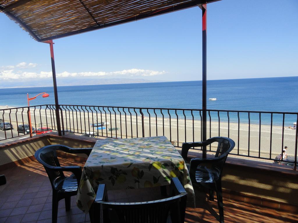 B&B La Sirena Санта-Тереза-ді-Рива Екстер'єр фото