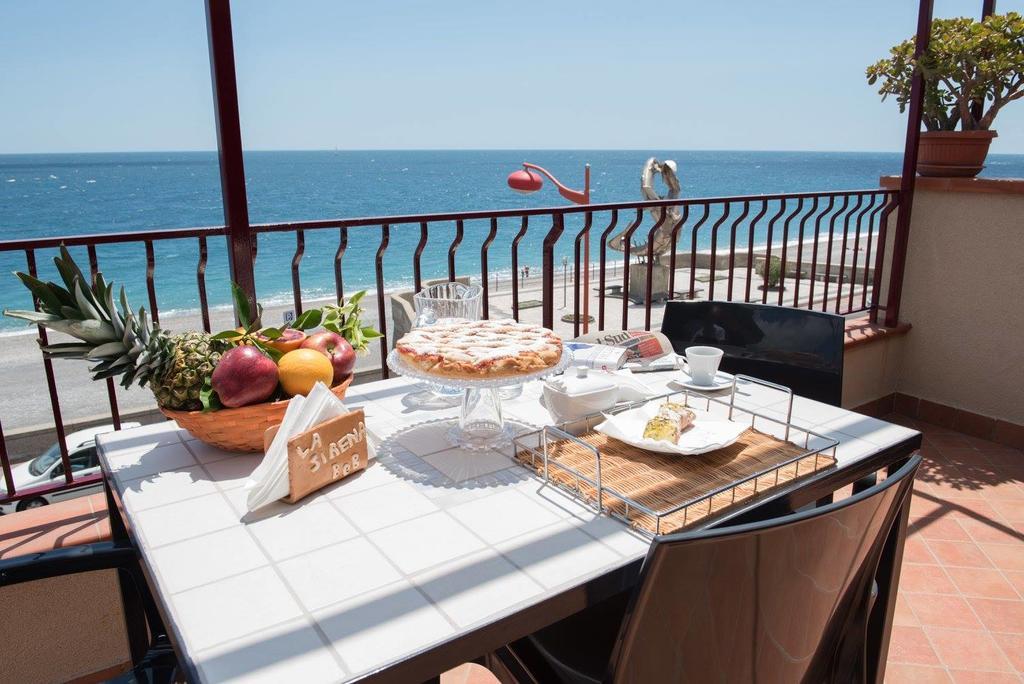 B&B La Sirena Санта-Тереза-ді-Рива Екстер'єр фото