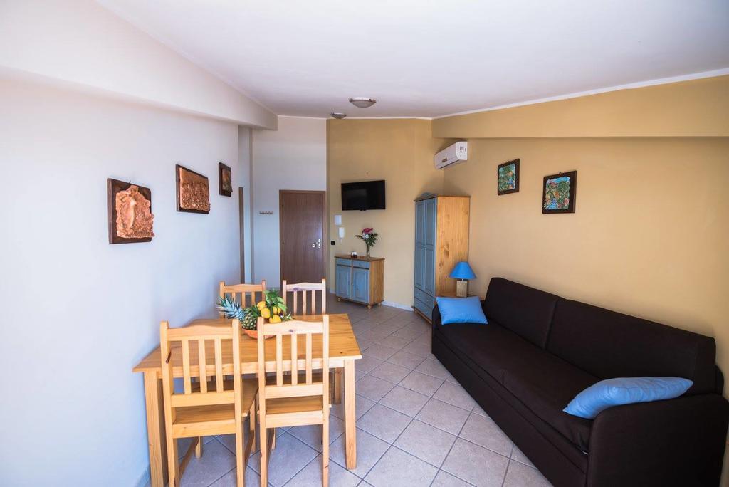 B&B La Sirena Санта-Тереза-ді-Рива Екстер'єр фото