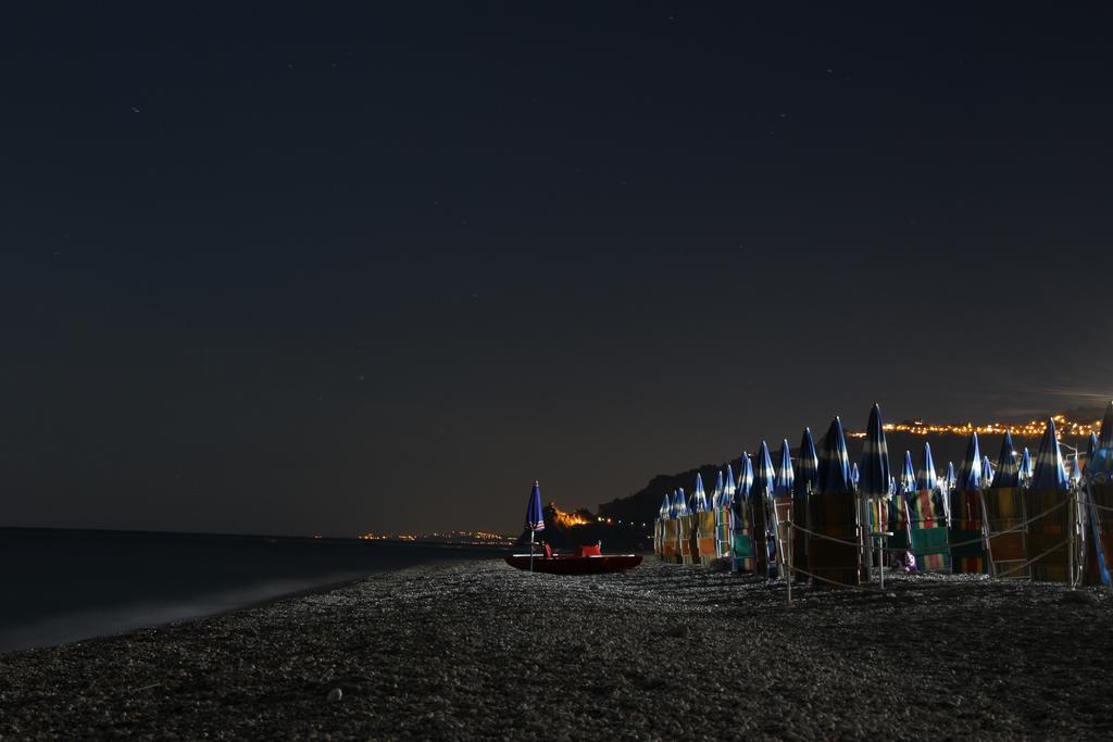 B&B La Sirena Санта-Тереза-ді-Рива Екстер'єр фото